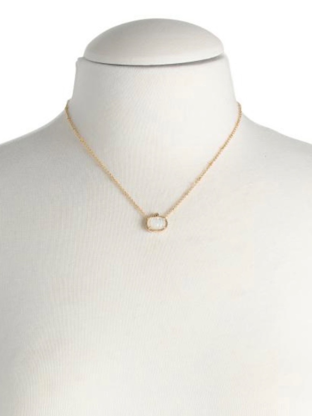 Kendra Scott Pumpkin Gold Short Pendant Necklace in Ivory Mother of Pearl - Picture 3 of 6